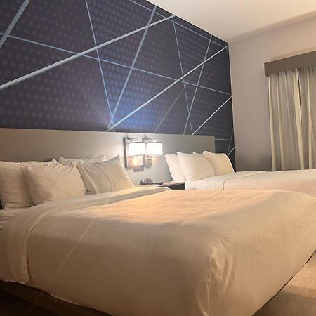 Comfort Suites Louisville Airport Eksteriør billede