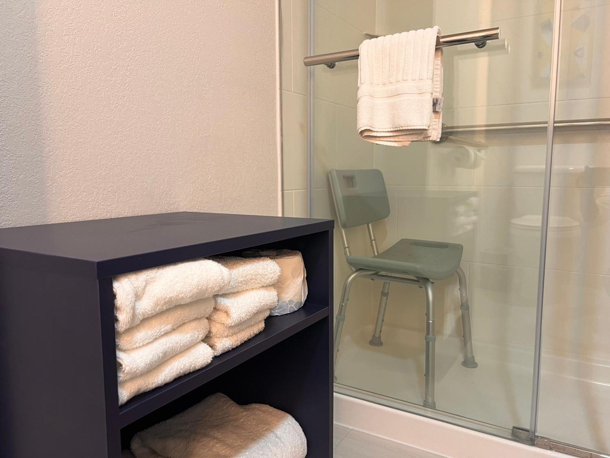 Comfort Suites Louisville Airport Eksteriør billede