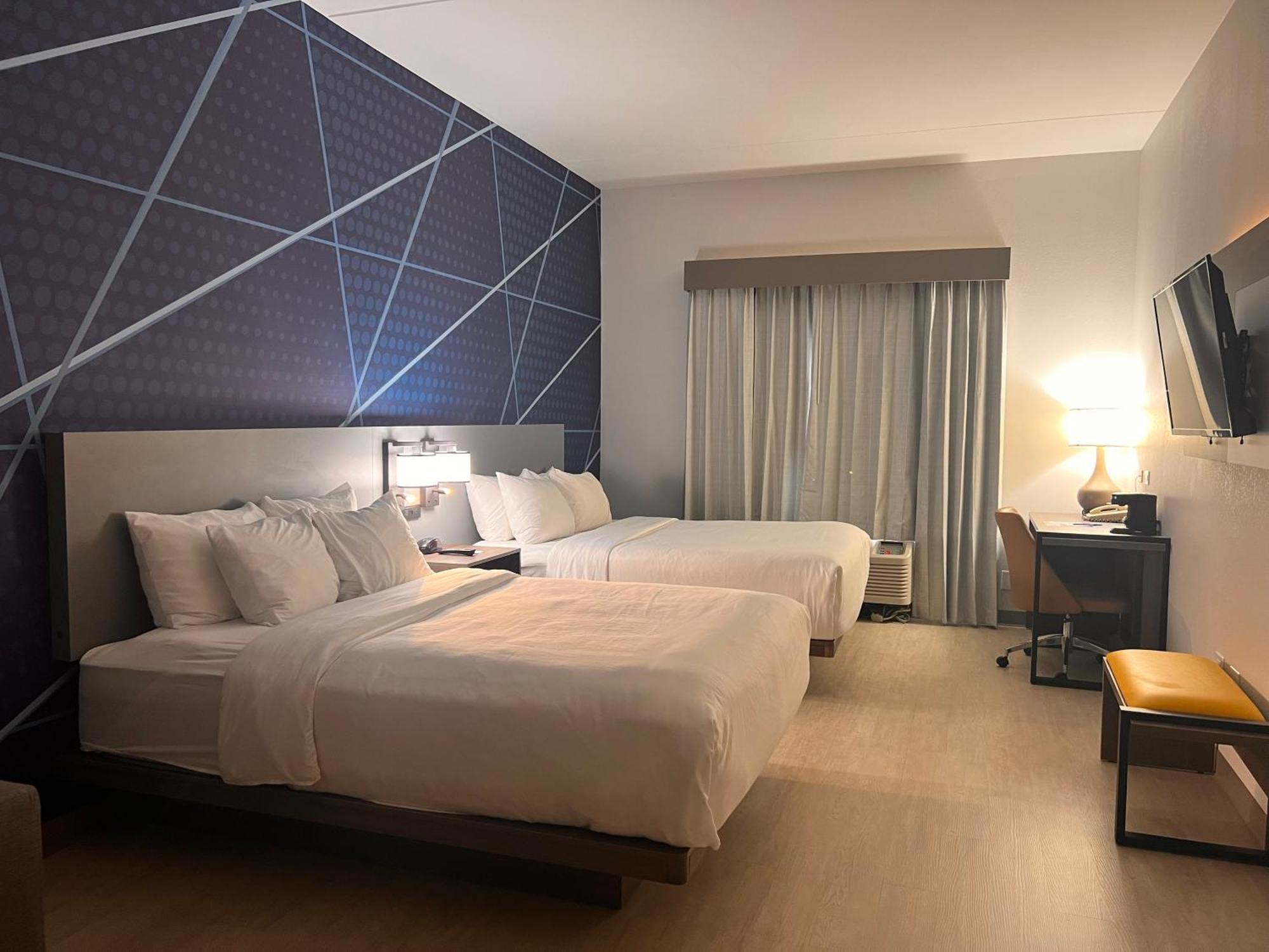 Comfort Suites Louisville Airport Eksteriør billede