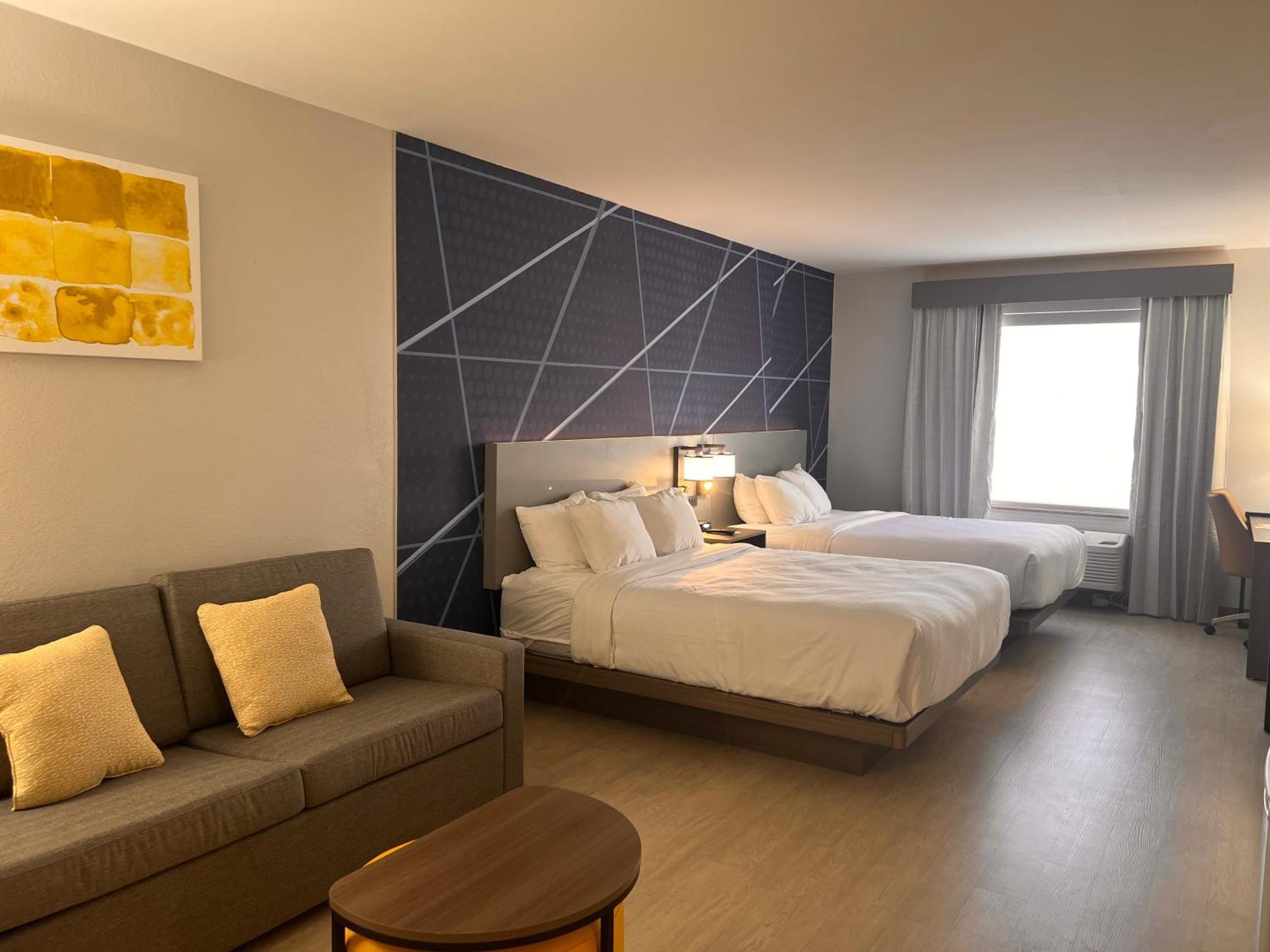 Comfort Suites Louisville Airport Eksteriør billede