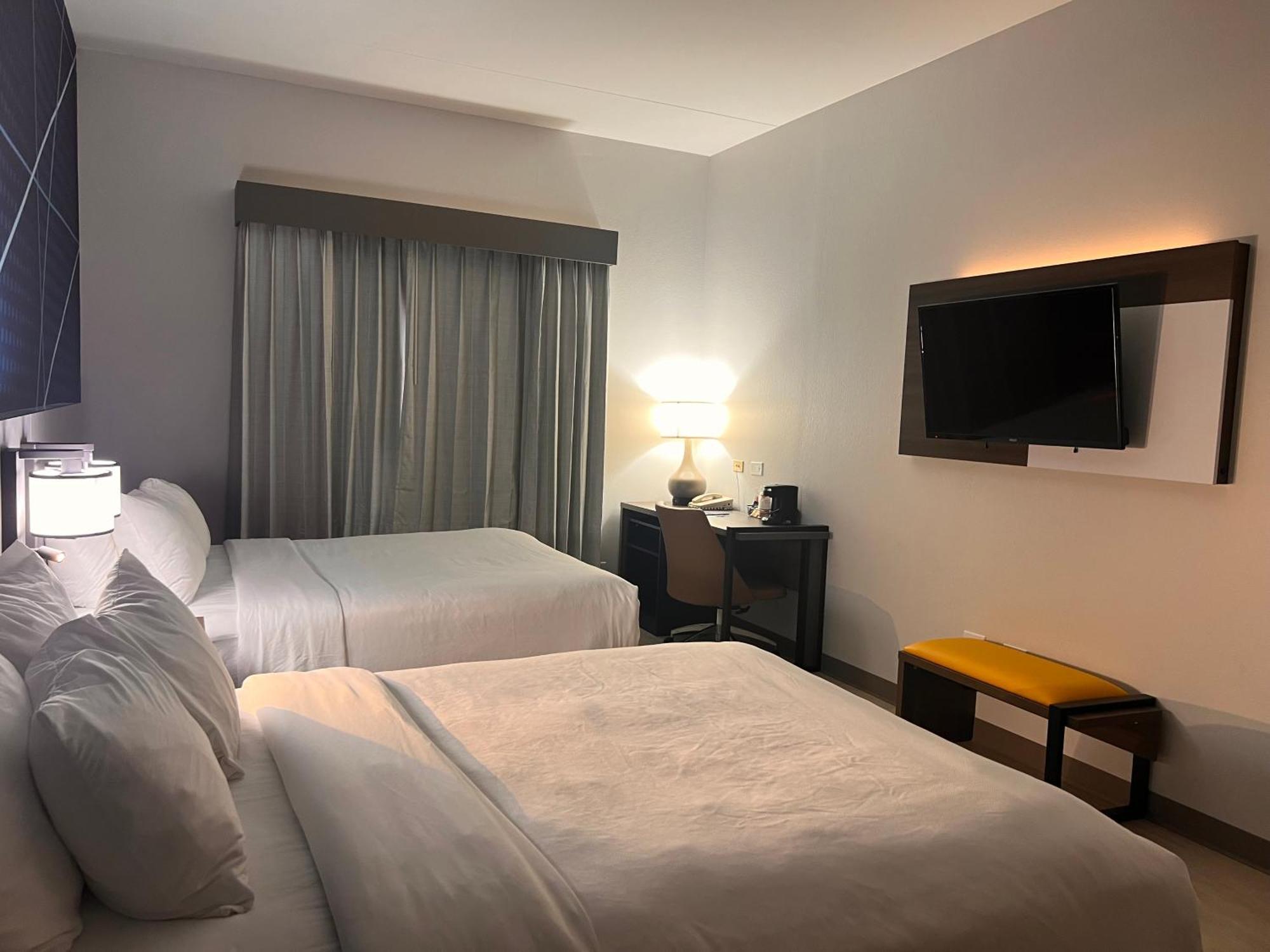 Comfort Suites Louisville Airport Eksteriør billede