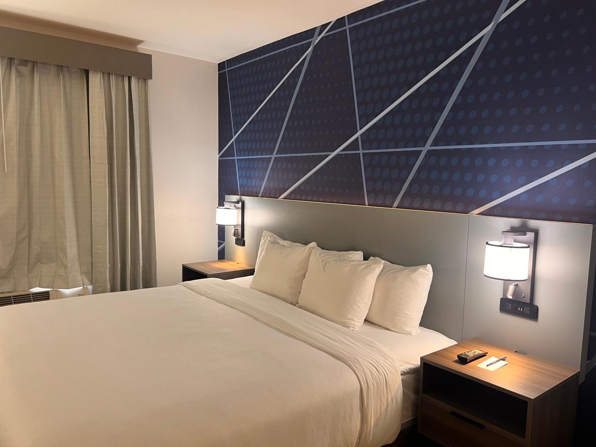 Comfort Suites Louisville Airport Eksteriør billede
