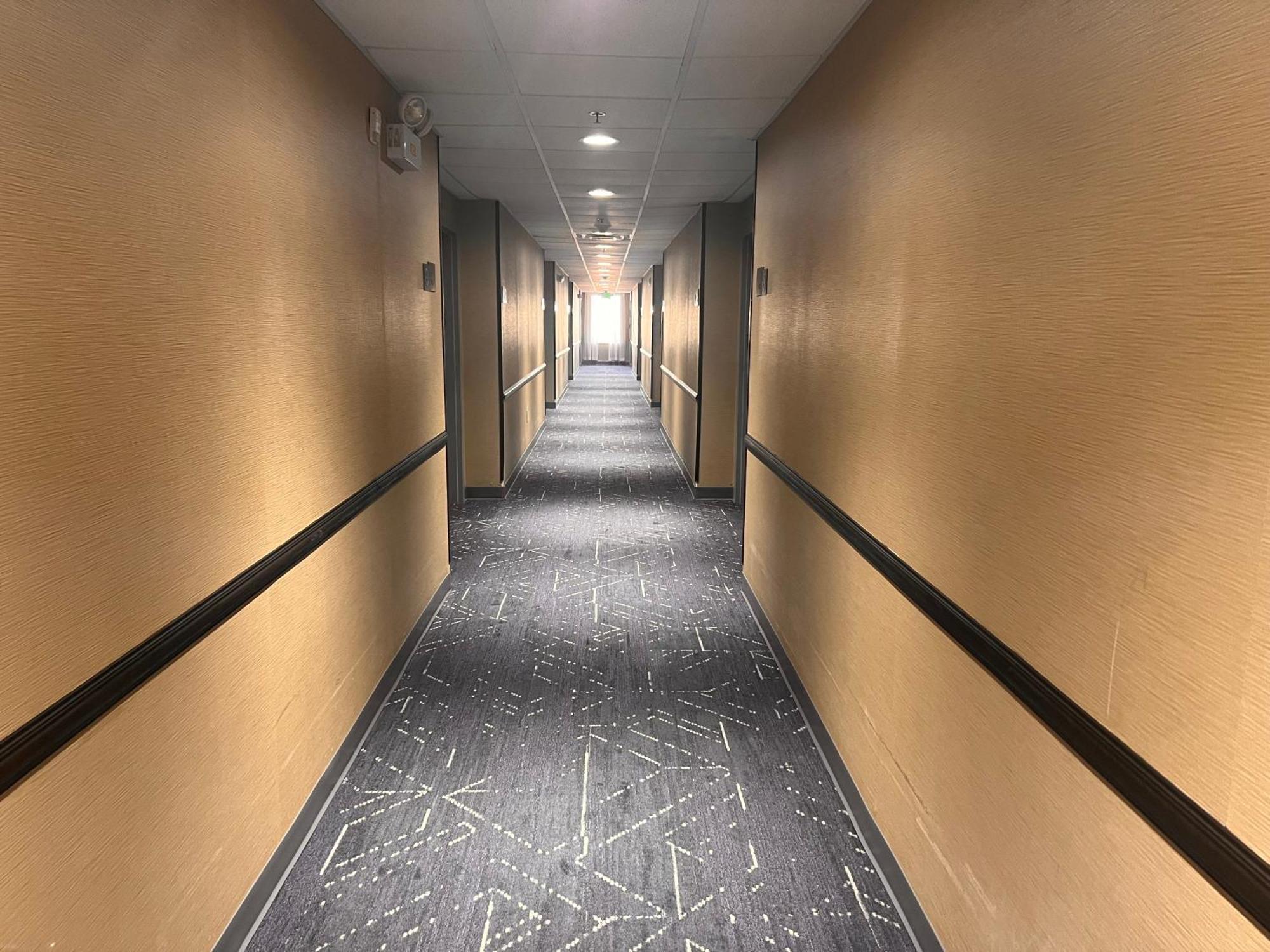 Comfort Suites Louisville Airport Eksteriør billede