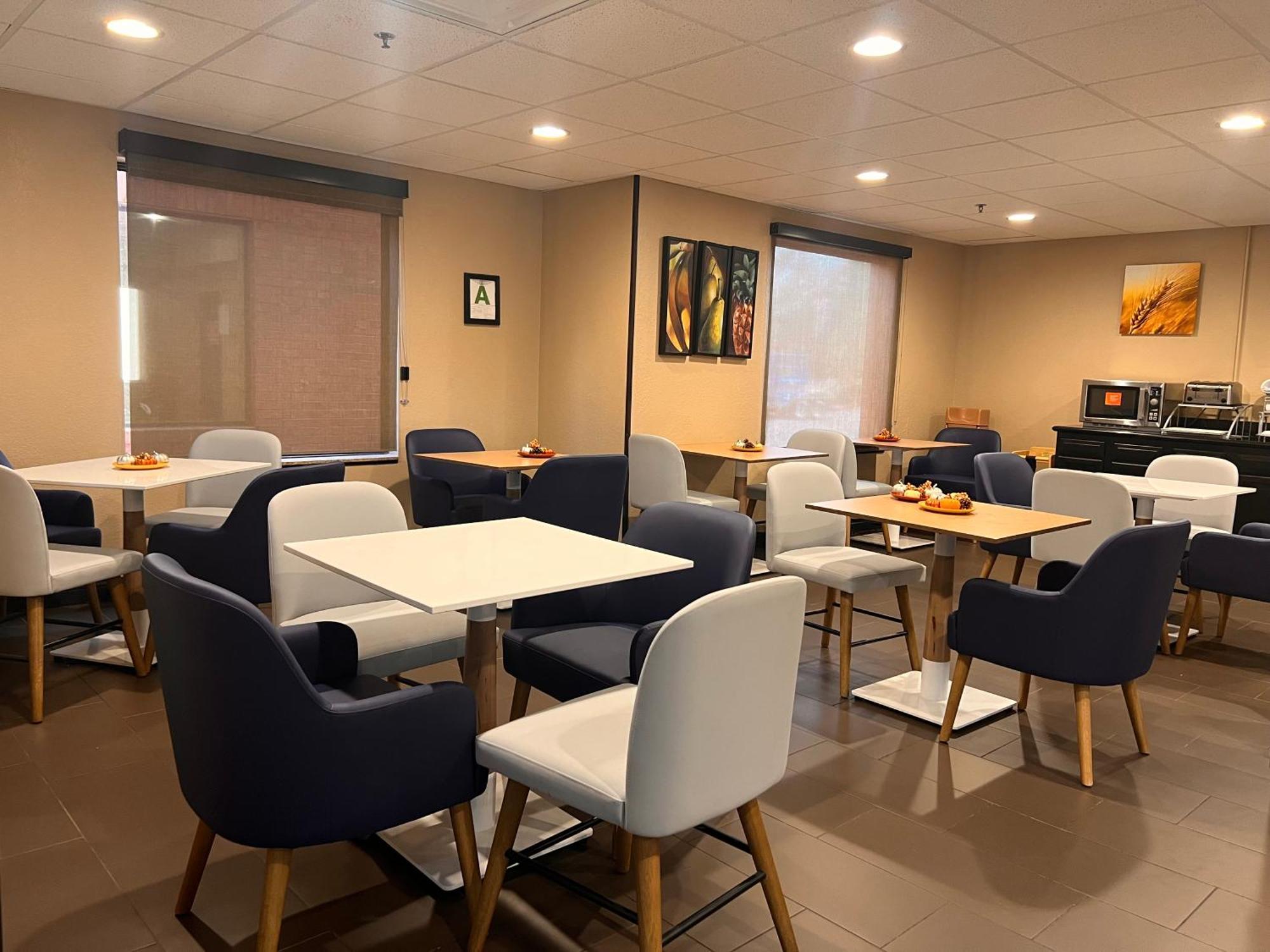 Comfort Suites Louisville Airport Eksteriør billede