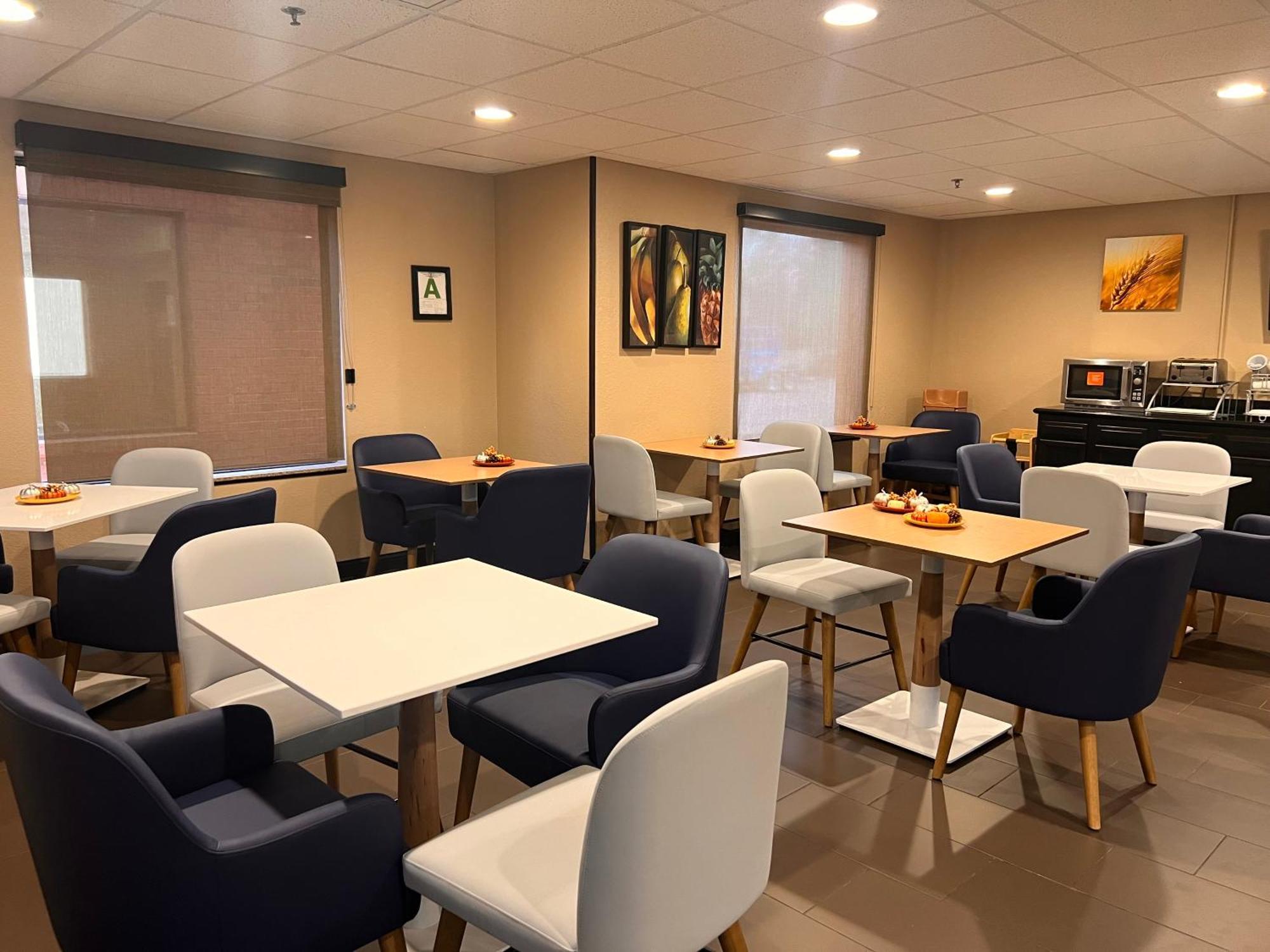 Comfort Suites Louisville Airport Eksteriør billede