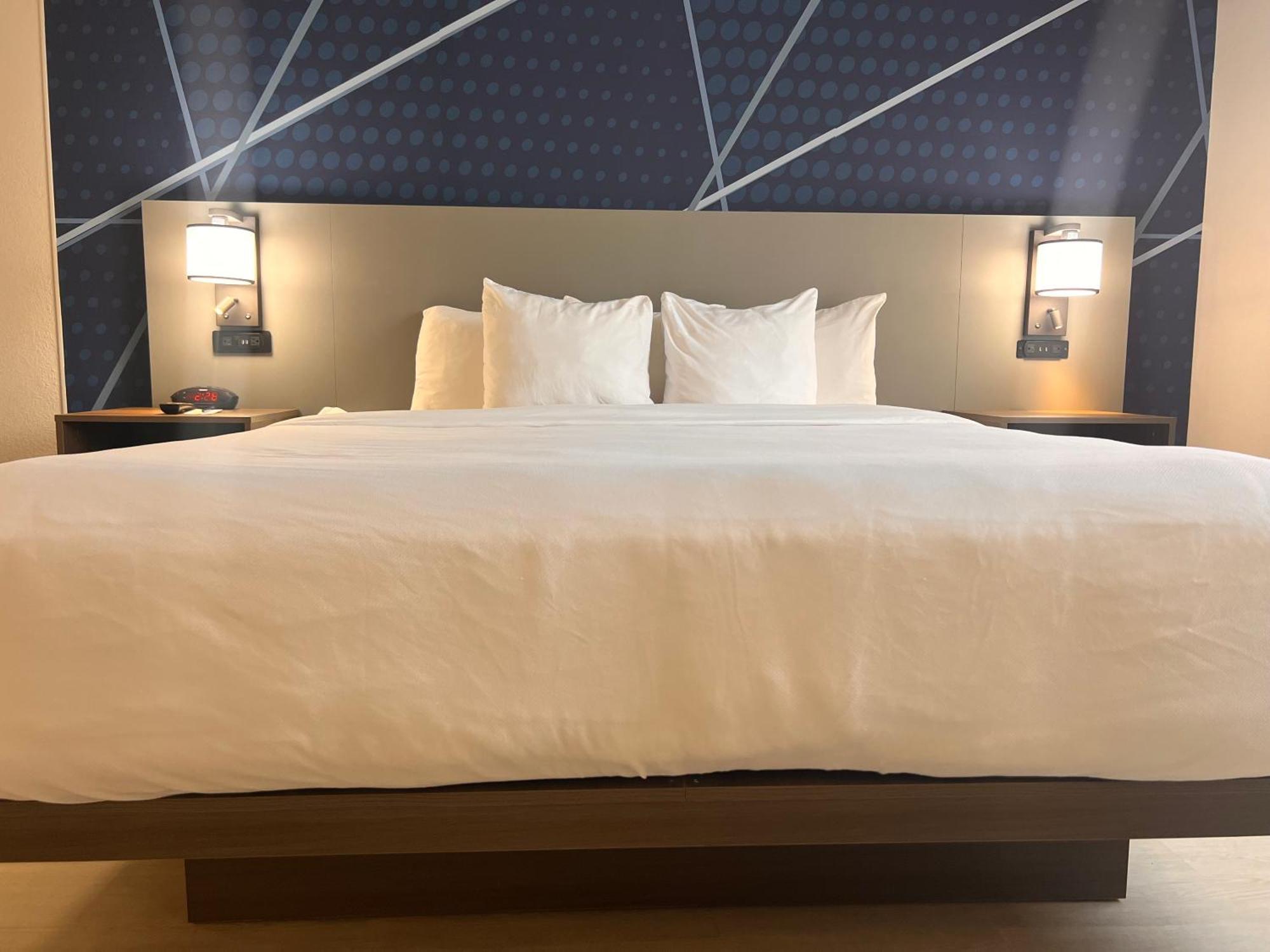Comfort Suites Louisville Airport Eksteriør billede