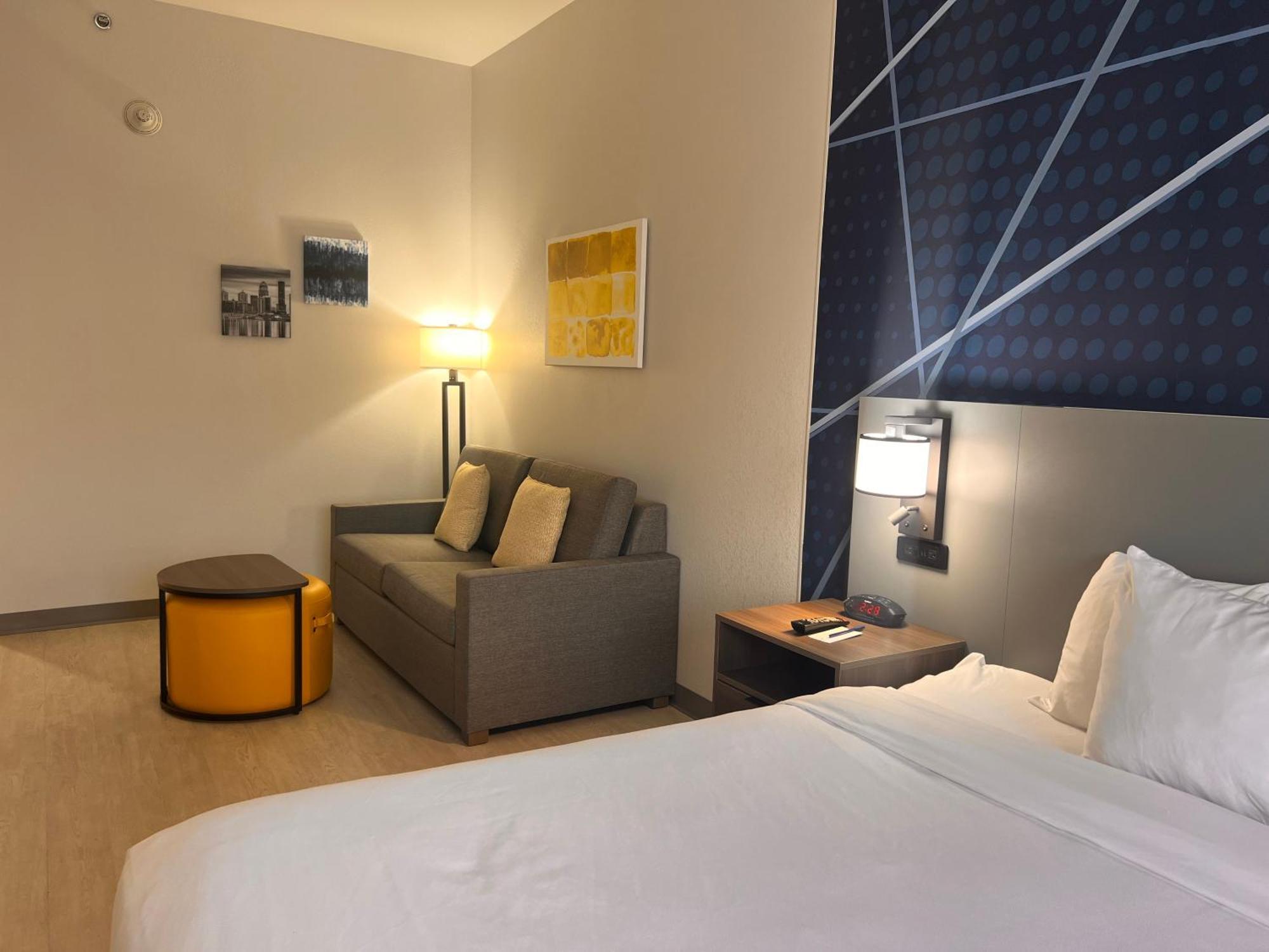 Comfort Suites Louisville Airport Eksteriør billede