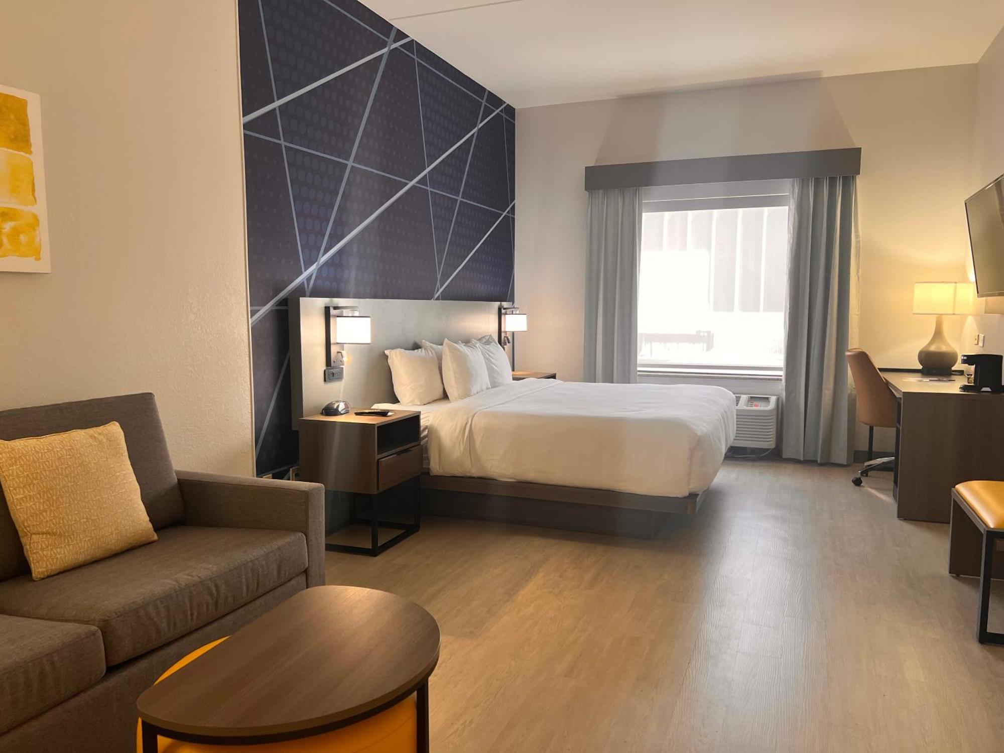Comfort Suites Louisville Airport Eksteriør billede