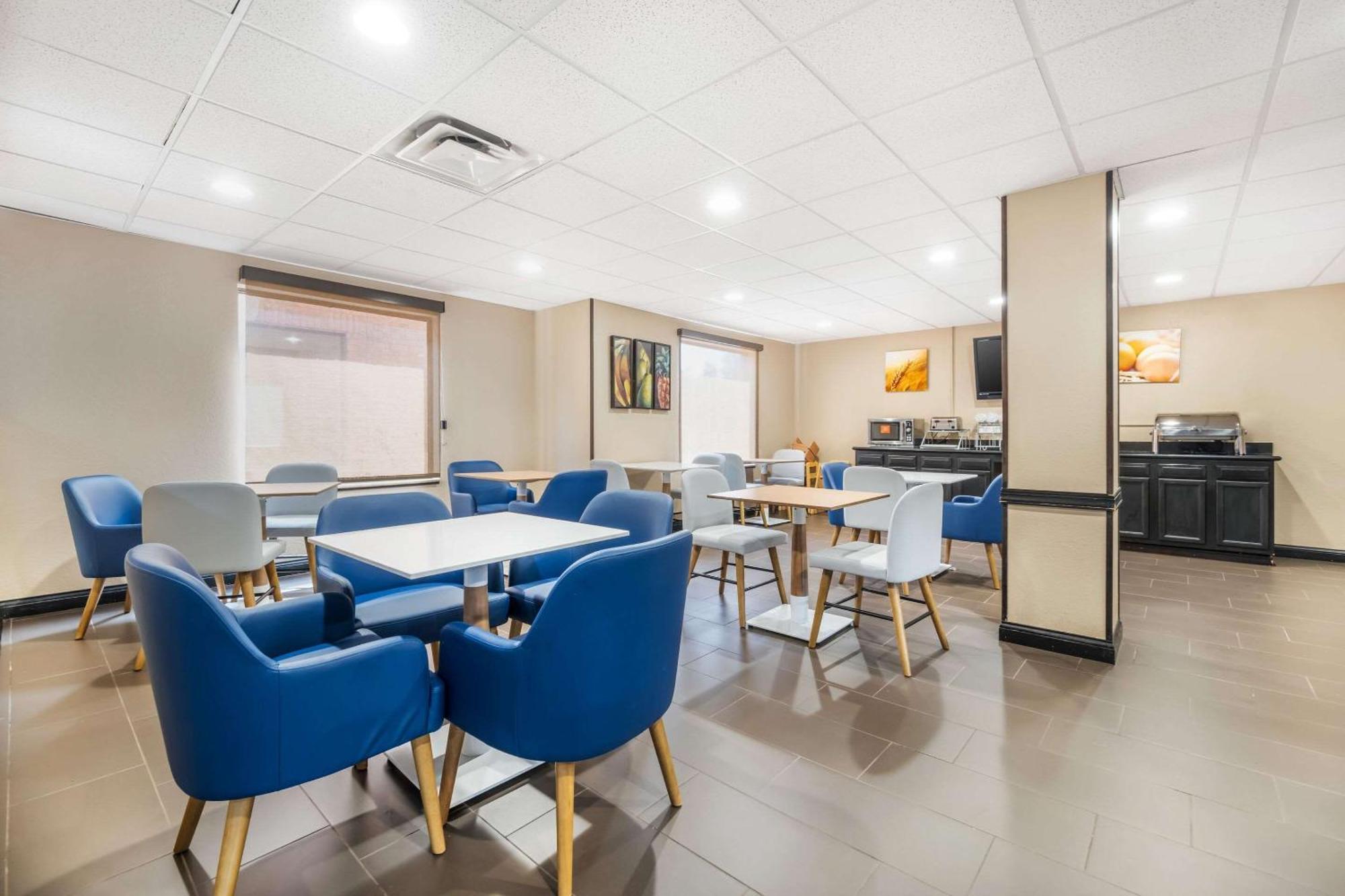 Comfort Suites Louisville Airport Eksteriør billede