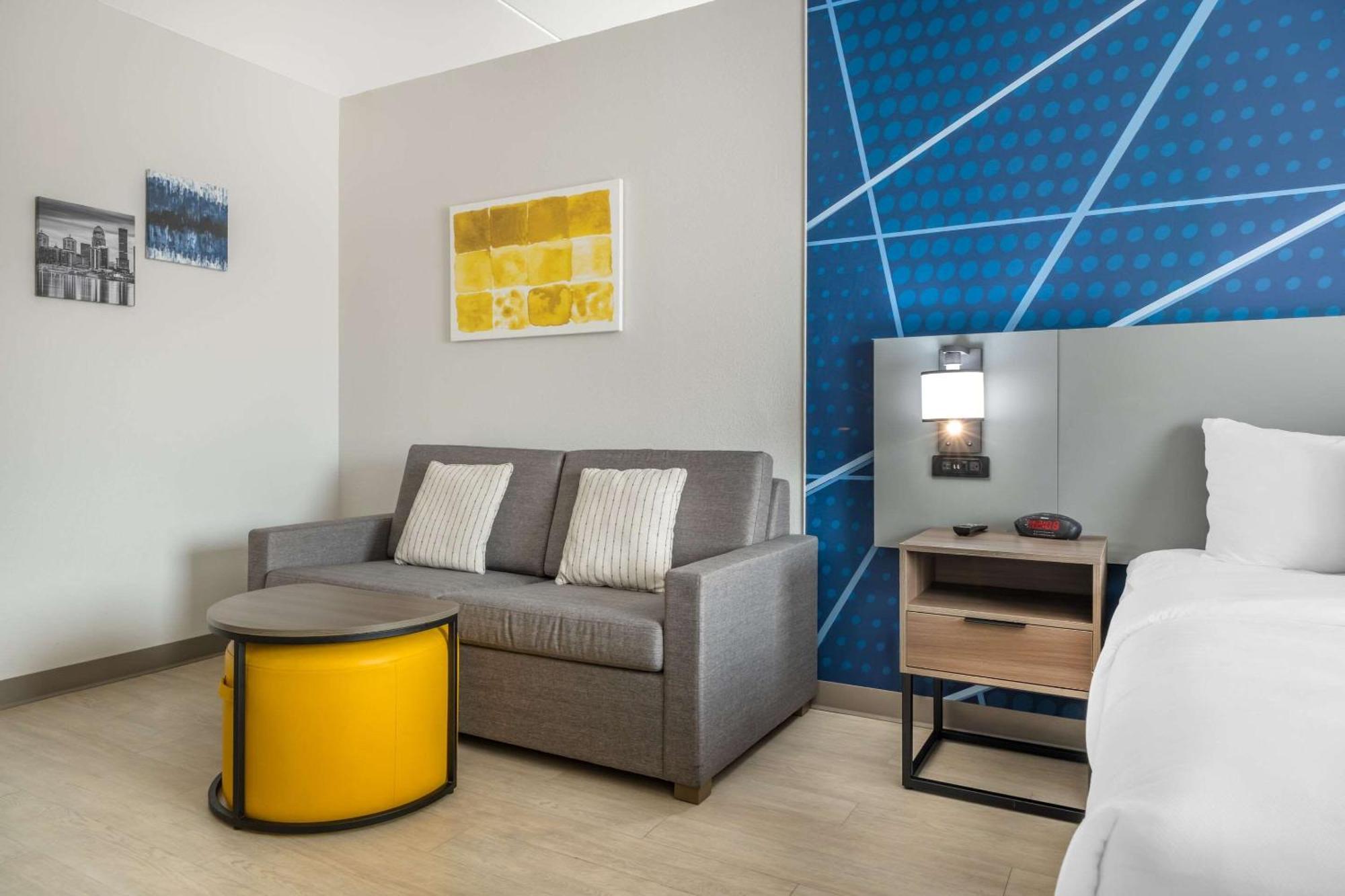 Comfort Suites Louisville Airport Eksteriør billede