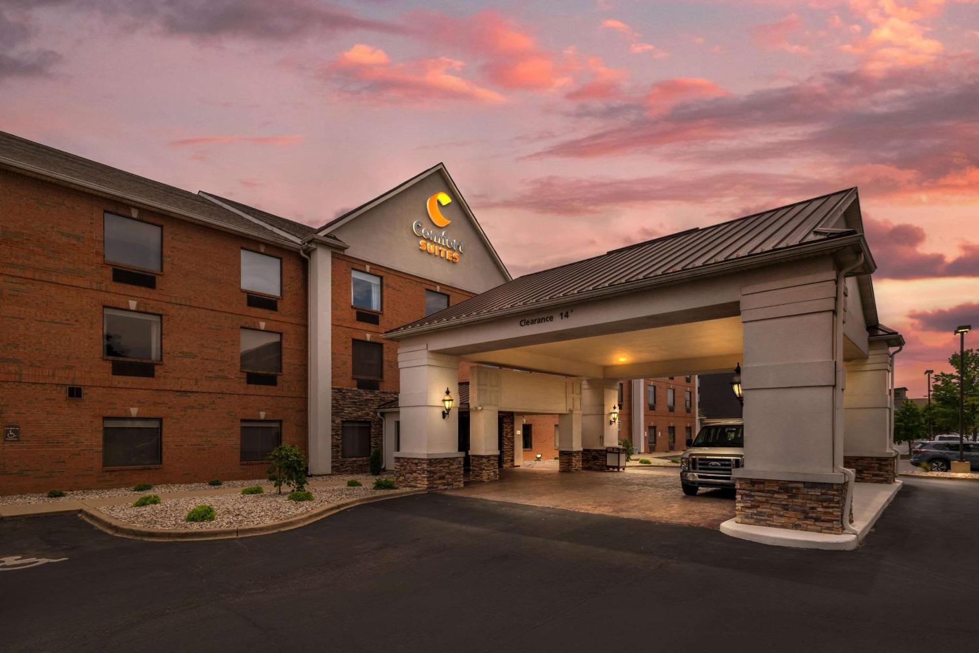 Comfort Suites Louisville Airport Eksteriør billede