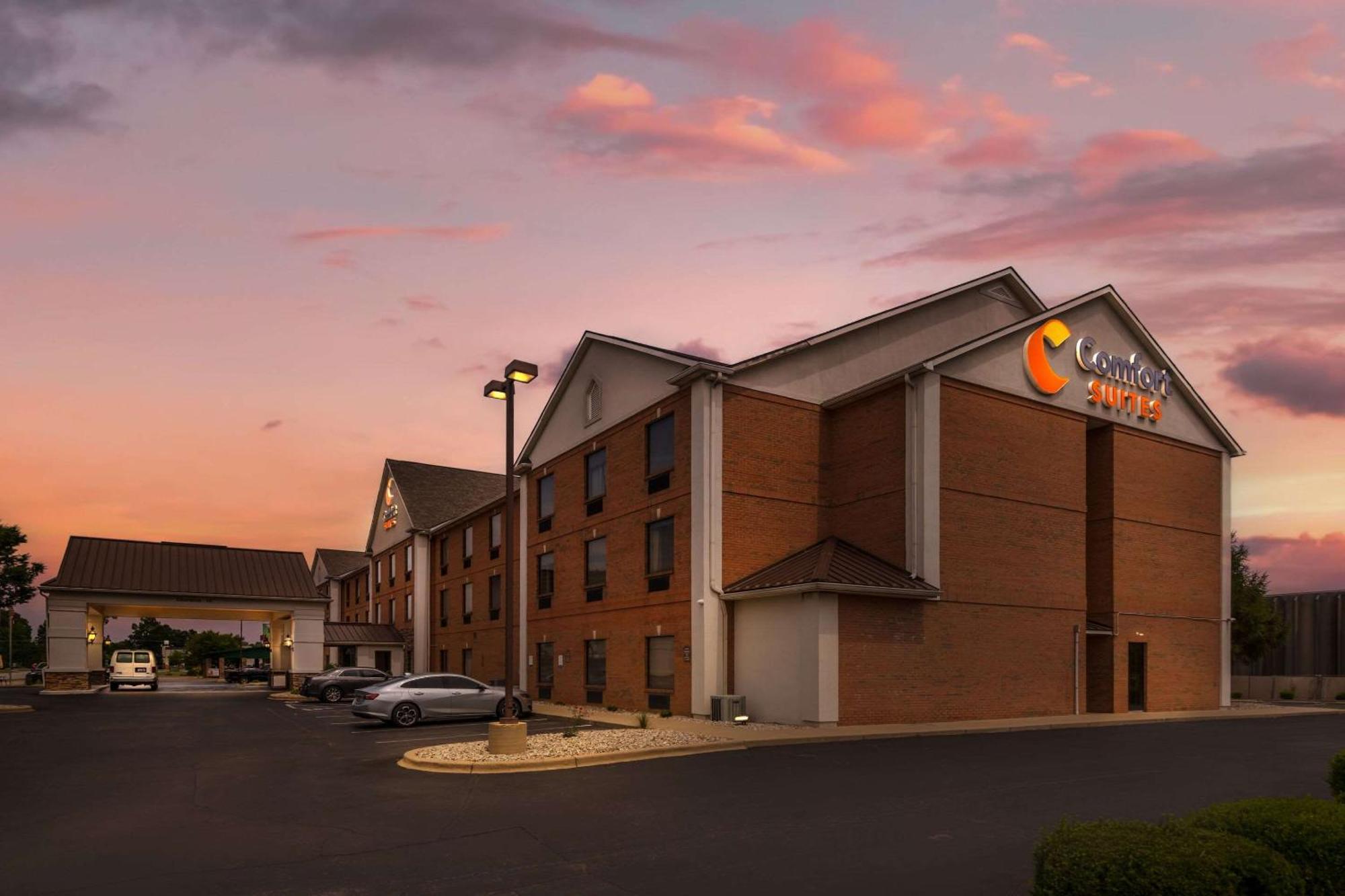 Comfort Suites Louisville Airport Eksteriør billede